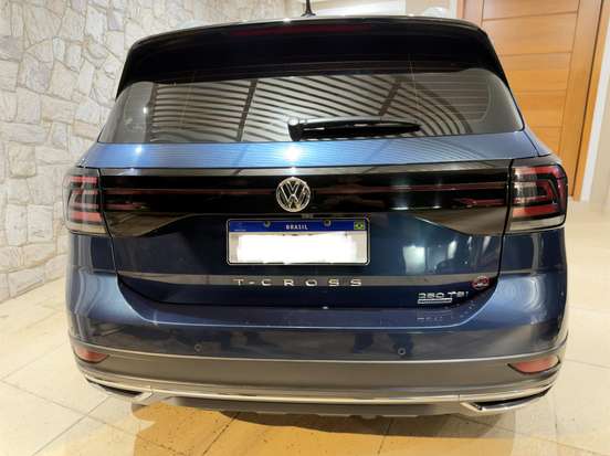 VOLKSWAGEN-T-CROSS-2019