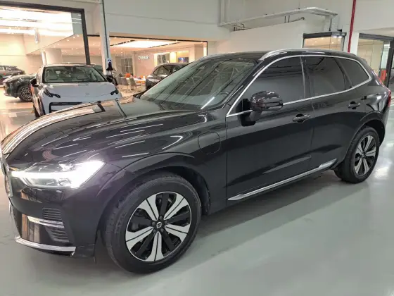 VOLVO XC60 2.0 T8 RECHARGE PLUS AWD GEARTRONIC VOLVO XC60 2.0 T8 RECHARGE PLUS AWD GEARTRONIC