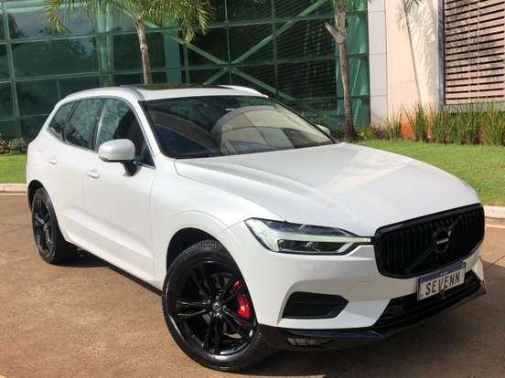 VOLVO-XC60-2017