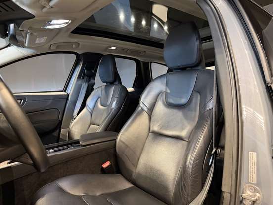 VOLVO-XC60-2022