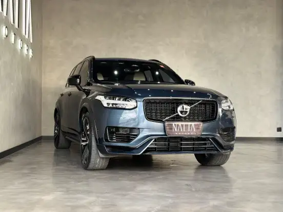 VOLVO-XC90-2023
