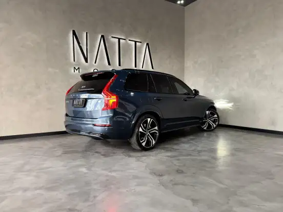 VOLVO-XC90-2023