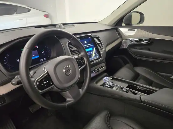 VOLVO-XC90-2024