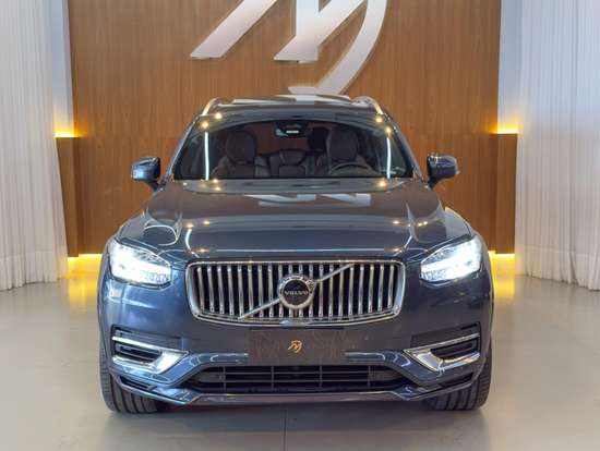 VOLVO-XC90-2022