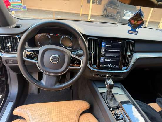 VOLVO-S60-2020