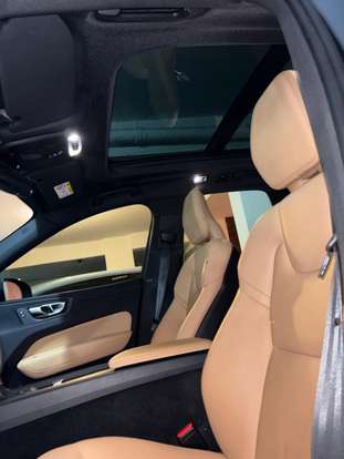 VOLVO-XC60-2.0 T5 GASOLINA MOMENTUM AWD GEARTRONIC VOLVO-XC60-2019