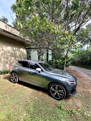 VOLVO-XC60-2.0 T5 GASOLINA R-DESIGN AWD GEARTRONIC VOLVO-XC60-2017