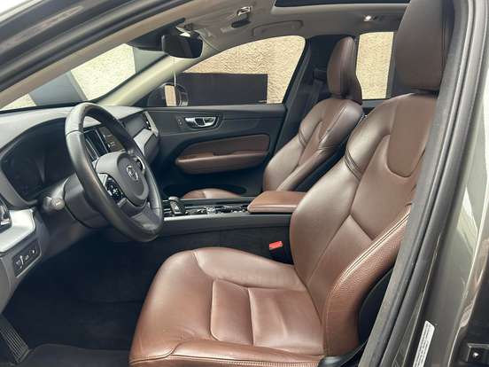 VOLVO-XC60-2.0 T8 HYBRID MOMENTUM AWD GEARTRONIC VOLVO-XC60-2020