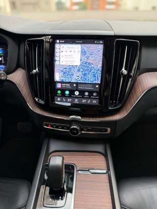 VOLVO-XC60-2023