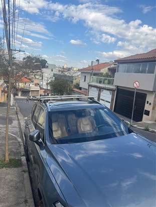 VOLVO-XC90-2017