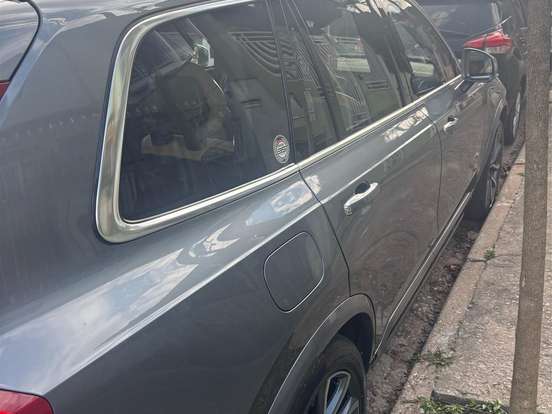 VOLVO-XC90-2.0 T6 GASOLINA MOMENTUM AWD GEARTRONIC VOLVO-XC90-2017
