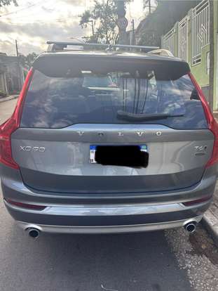 VOLVO-XC90-2017