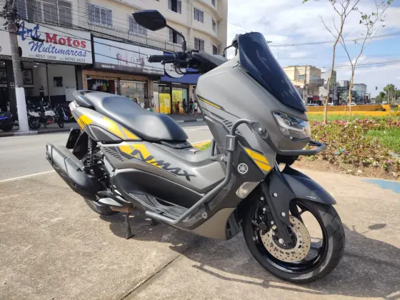 YAMAHA NMAX CONNECTED 160 SE ABS 