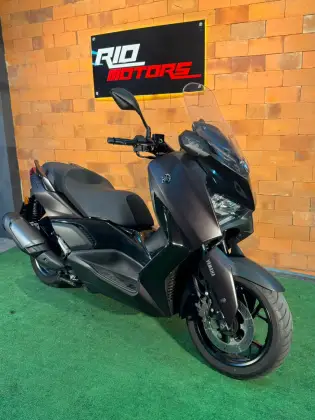 YAMAHA XMAX 300 CONNECTED ABS YAMAHA XMAX 300 CONNECTED ABS