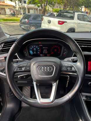 AUDI-Q3-2020