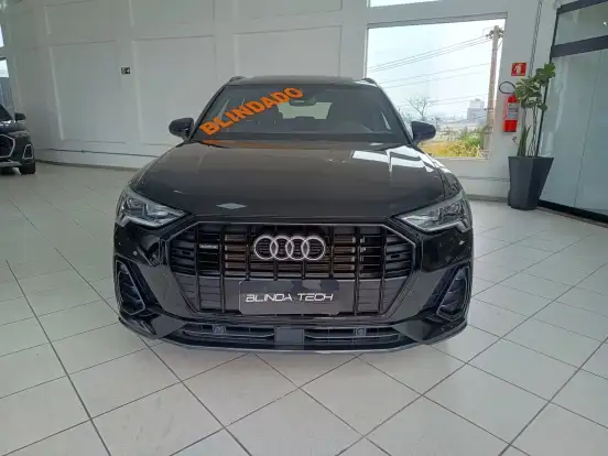 AUDI-Q3-2023