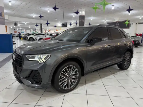 AUDI Q3 2.0 40 TFSI GASOLINA PERFORMANCE BLACK QUATTRO TIPTRONIC AUDI Q3 2.0 40 TFSI GASOLINA PERFORMANCE BLACK QUATTRO TIPTRONIC