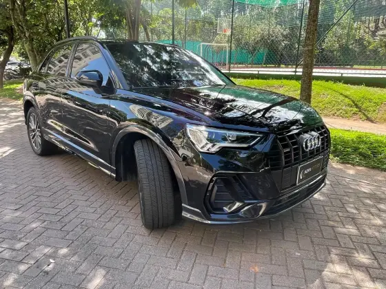 AUDI Q3 2.0 40 TFSI GASOLINA PERFORMANCE BLACK QUATTRO TIPTRONIC AUDI Q3 2.0 40 TFSI GASOLINA PERFORMANCE BLACK QUATTRO TIPTRONIC