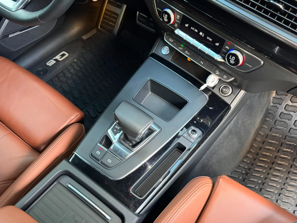Audi Q5 — foto 13
