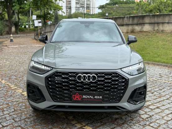 AUDI-Q5-2021