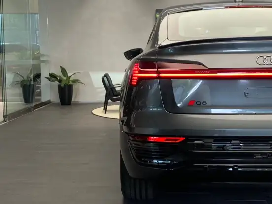 AUDI-Q8 E-TRON-55 ELÉTRICO SPORTBACK PERFORMANCE BLACK QUATTRO AUDI-Q8 E-TRON-2023