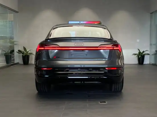 AUDI-Q8 E-TRON-55 ELÉTRICO SPORTBACK PERFORMANCE BLACK QUATTRO AUDI-Q8 E-TRON-2023