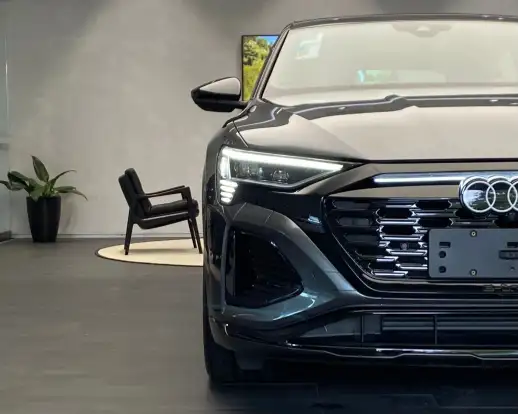 AUDI-Q8 E-TRON-2023