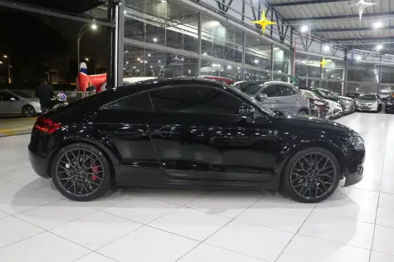 AUDI-TT-2010