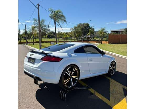 AUDI-TT-2015