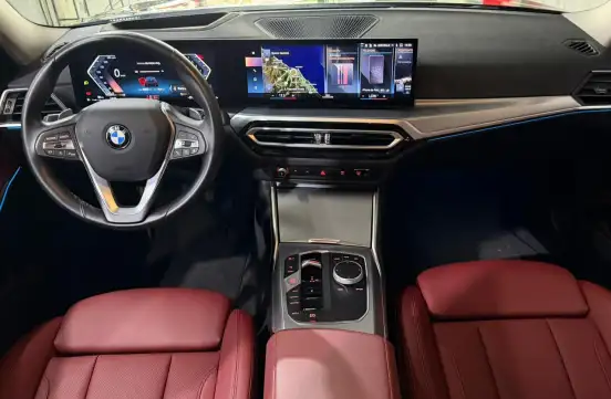 BMW-320i-2023