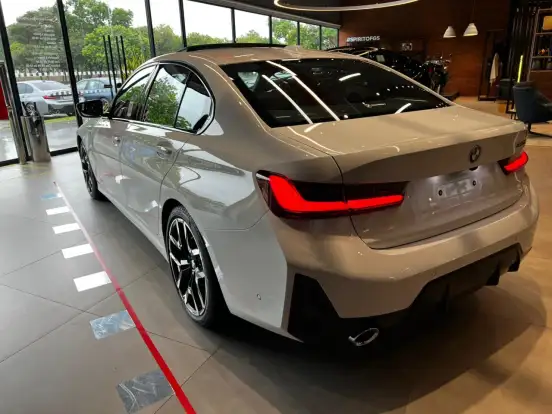 BMW-320i-2026