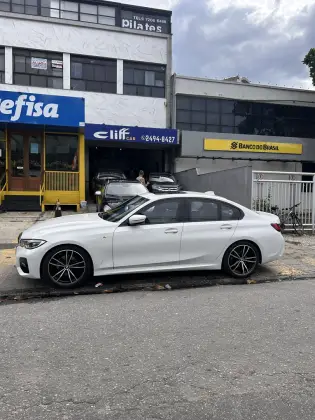 BMW 320i 2.0 16V TURBO FLEX M SPORT AUTOMÁTICO BMW 320i 2.0 16V TURBO FLEX M SPORT AUTOMÁTICO