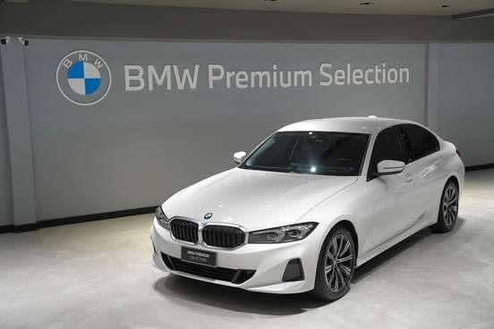 BMW-320i-2024