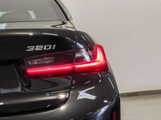 BMW-320i-2.0 16V TURBO FLEX M SPORT AUTOMÁTICO BMW-320i-2026