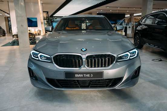 BMW-320i-2026