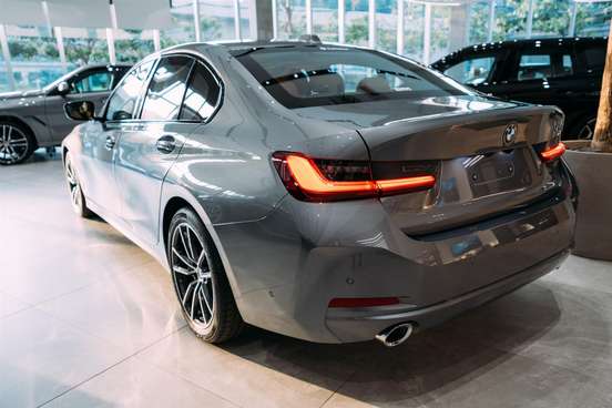 BMW-320i-2026