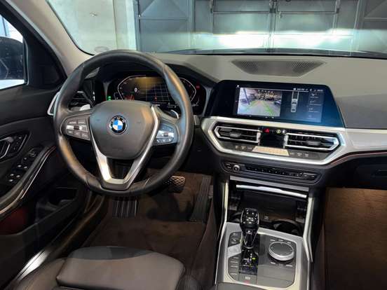 BMW-320i-2.0 16V TURBO GASOLINA SPORT AUTOMÁTICO BMW-320i-2020