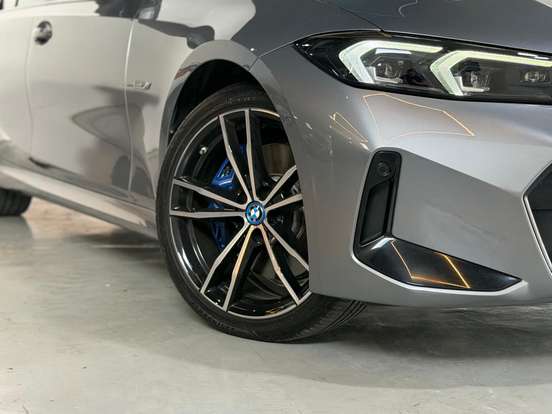 BMW-330e-2.0 16V TURBO HÍBRIDO M SPORT AUTOMÁTICO BMW-330e-2023