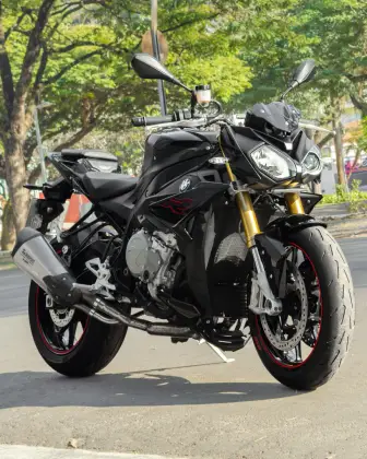 BMW S 1000 R BMW S 1000 R