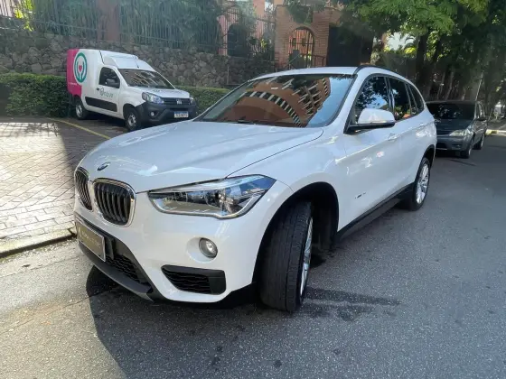 BMW X1 2.0 16V TURBO ACTIVEFLEX SDRIVE20I 4P AUTOMÁTICO BMW X1 2.0 16V TURBO ACTIVEFLEX SDRIVE20I 4P AUTOMÁTICO
