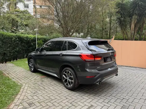 BMW-X1-2.0 16V TURBO ACTIVEFLEX SDRIVE20I X-LINE 4P AUTOMÁTICO BMW-X1-2021