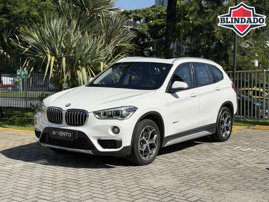 BMW-X1-2.0 16V TURBO ACTIVEFLEX SDRIVE20I X-LINE 4P AUTOMÁTICO BMW-X1-2017