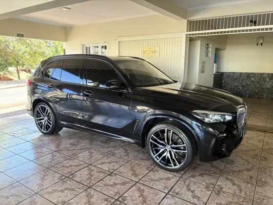 BMW X5 3.0 M SPORT 4X4 30D I6 TURBO DIESEL 4P AUTOMÁTICO BMW X5 3.0 M SPORT 4X4 30D I6 TURBO DIESEL 4P AUTOMÁTICO