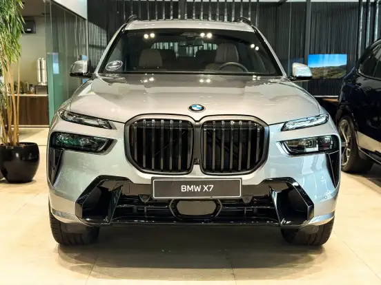 BMW-X7-2025