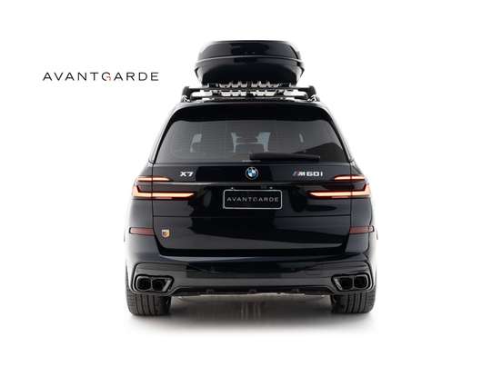 BMW-X7-2024
