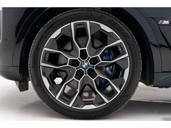 BMW-X7-4.4 V8 GASOLINA M60i STEPTRONIC BMW-X7-2024
