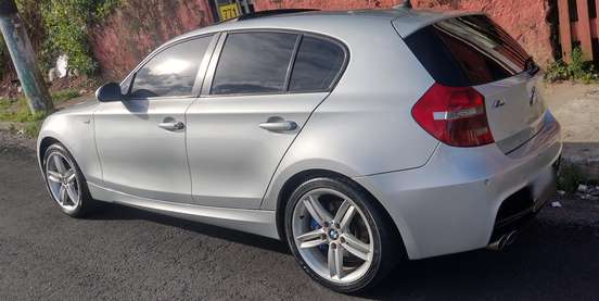 BMW-130i-2008