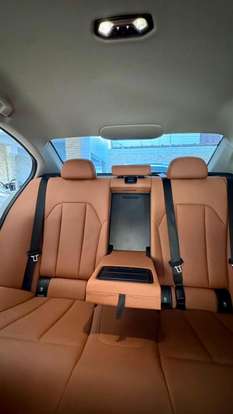 BMW-320i-2022