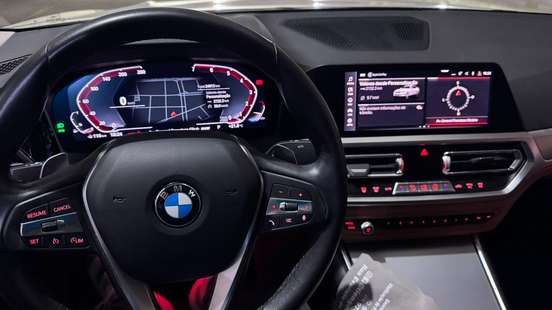 BMW-320i-2022