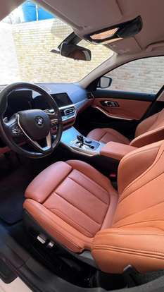 BMW-320i-2022